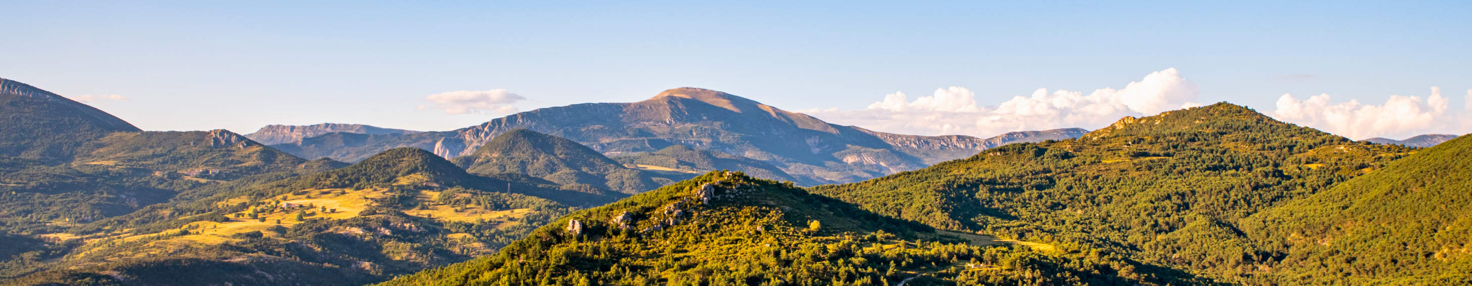 paysage de brenon dans les préalpes de l'artuby